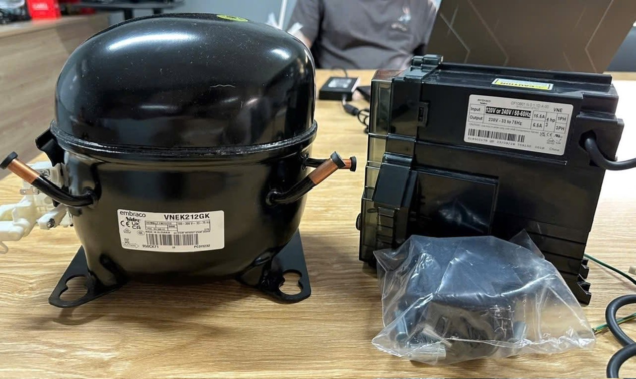 Máy nén lạnh Embraco VNEK212GK